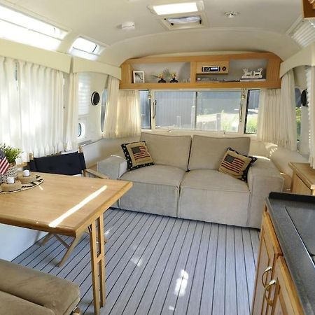 Airstream Retro Usa Caravan Apartamento Earnewâld Exterior foto